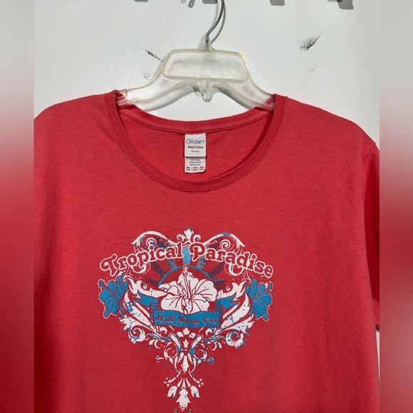 Woman’s short sleeve shirt - Picture 3 of 3